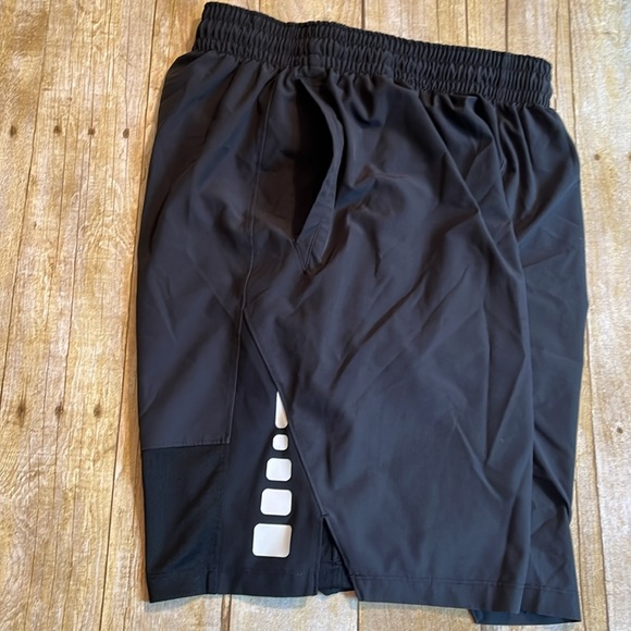 Nike Men's shorts Large - Picture 4 of 10